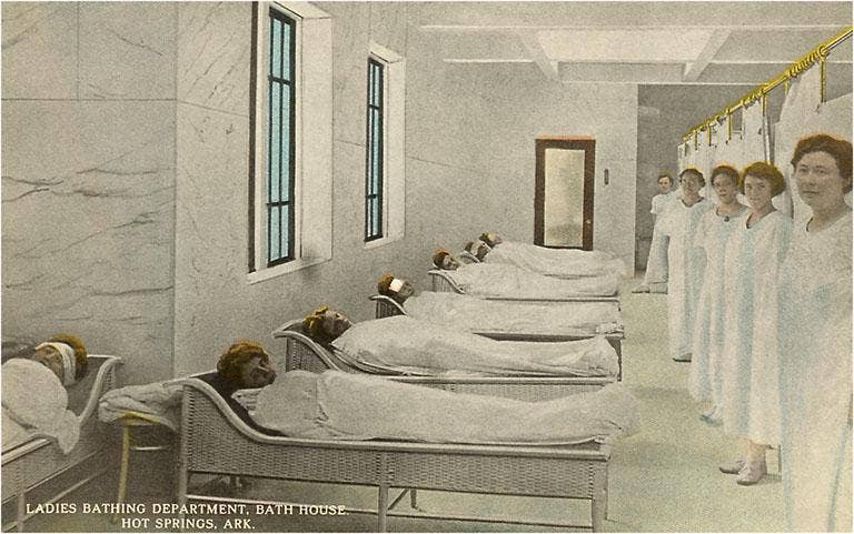 AR-05 Ladies Bath House, Hot Springs - Vintage Image, Postcard