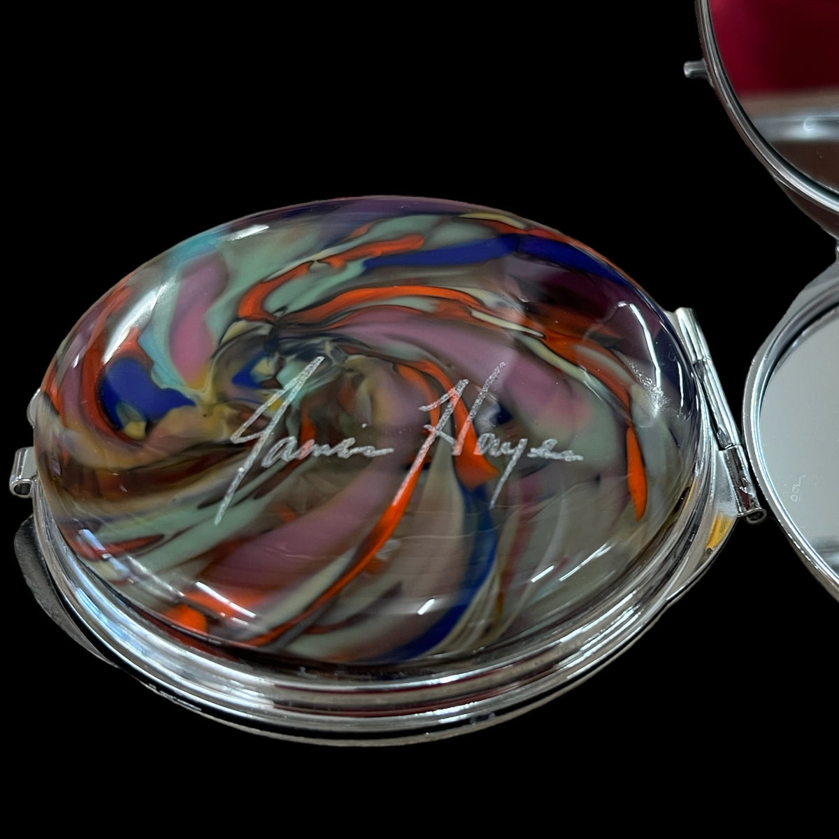 Compact Art Glass