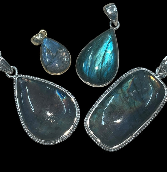 Labradorite Pendant 1