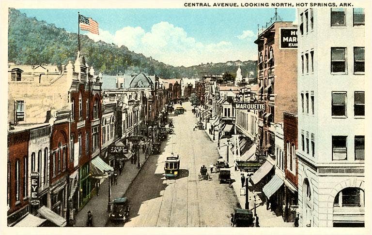 AR-06 Central Avenue Looking North, Hot Springs - Vintage Image, Postcard